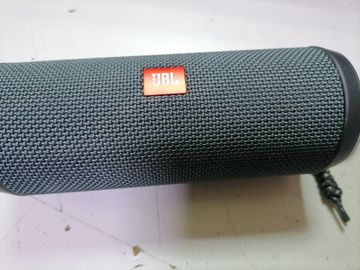 01-200742381: Jbl flip essential 2