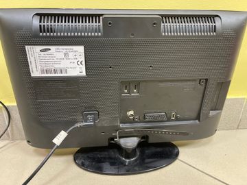 01-200772577: Samsung ue19d4003