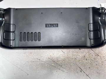 Б/в Ігрова приставка Valve steam deck oled 1 tb 01-200819719