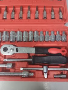 Б/в Набір автоінструментів New Tools 46 шт 16-000270139