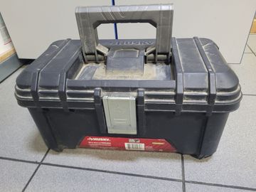 Husky tool storage 16" heavy duty with pullout tray black toolbox