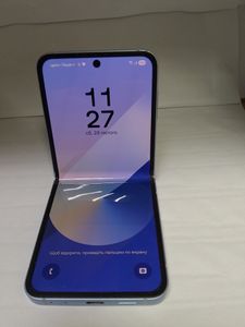 Б/в Мобільний телефон Samsung galaxy flip6 12/256gb 01-200884498