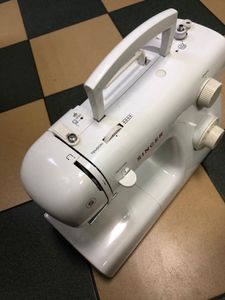 Б/в Швейна машина Singer tradition 2250 01-200886963