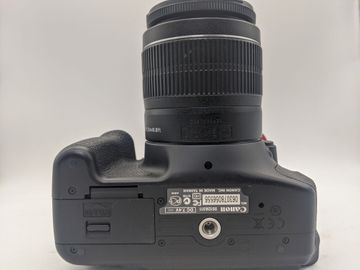 Б/в Фотоапарат Canon eos 600d + ef-s 18-55mm 1:3.5-5.6 is ii 01-200855530