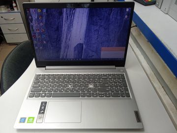 Б/в Ноутбук Lenovo 15/pentium 6405u ddr4/4gb ddr4/hdd *відсутній/ssd 128 gb/geforce mx130 2gb 01-200909040