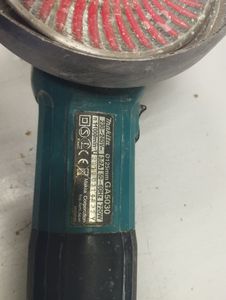 Б/у Угловая шлифмашина Makita ga5030 01-200914156