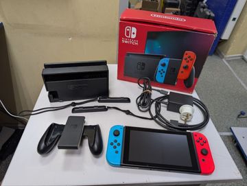 Б/в Ігрова приставка Nintendo switch 01-200908934