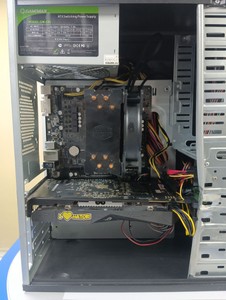 Б/у Системный блок Пк amd ryzen 3 2200g/ram 8 gb/hdd відсутній/ssd 240 gb/amd/ ati radeon rx 570 4gb gddr5 256bit 01-200936052