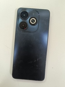 Б/у Мобільний телефон Infinix smart 8 x6525 4/128gb 01-200947273
