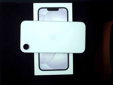 Б/в Мобільний телефон Apple iphone 17e 256gb 01-201011631