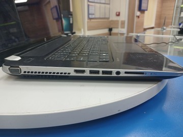 Б/у Ноутбук Hp 17/amd a10 5750m ddr3/4gb ddr3/hdd 1000 gb/ssd *відсутній/*інтегрована 01-201020960