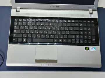 Б/в Ноутбук Samsung 15/pentium p6200 ddr3/2gb ddr3/hdd 250 gb/ssd *відсутній/*інтегрована 01-201075537