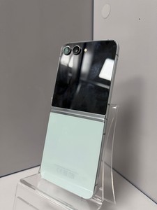 Б/в Мобільний телефон Samsung galaxy flip5 8/256gb 01-200954141