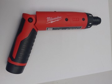 Б/в Шурупокрут Milwaukee m4 d-202b 01-201148318