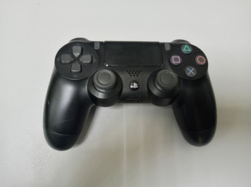 Б/в Геймпад Sony dualshock 4 v2 01-201155736