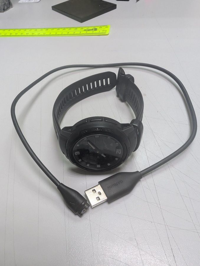 Garmin instinct crossover solar