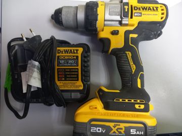 Б/в Шурупокрут Dewalt dcd999 1акб 5ah зп 01-200799882