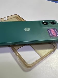 Б/в Мобільний телефон Motorola g04 4/64gb 01-200815426