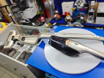 Б/у Пылесос Electrolux eer77ssm 01-200832911