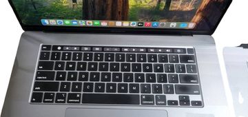 Б/у Ноутбук экран 16" Apple Macbook Pro core i9 2,3ghz a2141/retina/ram16gb/ssd1000gb/intel uhd graphics 630 01-200095695