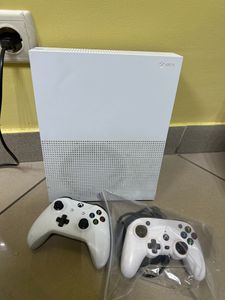 Б/в Ігрова приставка Microsoft xbox one s 500gb 01-200898723