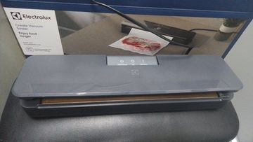 Б/у Вакуумный упаковщик Electrolux e4vs1-4ag 01-200904632