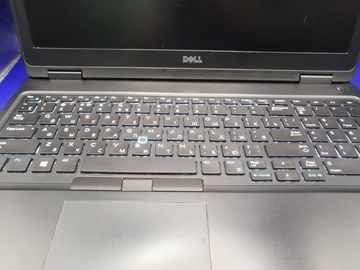 Б/у Ноутбук Dell 15/core i5 7200u ddr3/8gb ddr3/hdd 120 gb/ssd *відсутній/*інтегрована 01-200914129