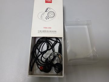 Б/в Навушники Trn Audio v90 01-200916317