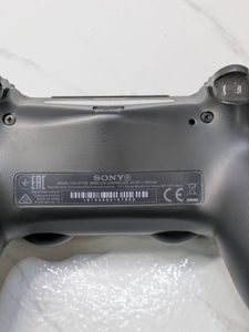 Б/у Геймпад Sony dualshock 4 v2 01-200916554