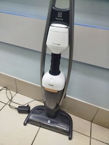Б/в Пилосос Electrolux pure q9 pq91-alrgy 01-200920287