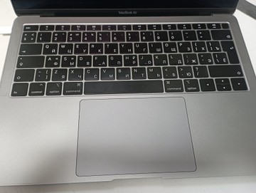 Б/в Ноутбук Apple macbook air a1932 13,3" core i5 1,6ghz/ram8gb/ssd128gb/intel uhd graphics 617 01-200929188