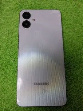 Б/в Мобільний телефон Samsung galaxy a06 4/128gb 01-200930103