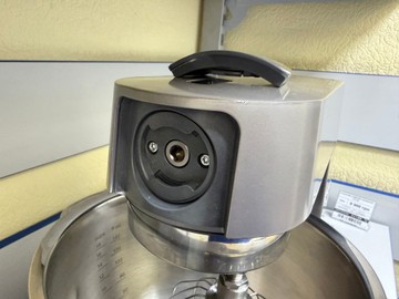 Б/в Кухонний комбайн Kenwood kvl80 01-201008473