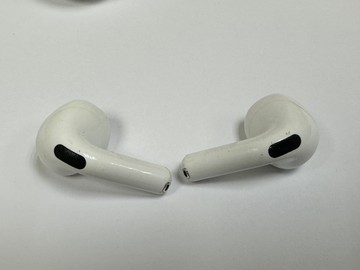 Б/в Навушники Apple airpods 4 01-201087004