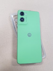 Б/в Мобільний телефон Motorola moto g06 4g 4/128gb 01-201138737