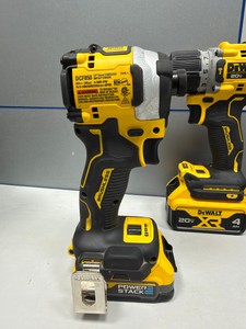 Б/в Набір інструментів Dewalt dcf850 20v. dcg405 20v. dcd805 20v 3 акб 4ah зп 01-201152819