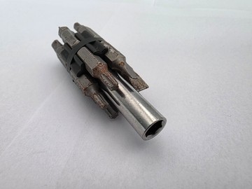 Б/в Викрутка реверсивна Intertool 13 в 1 screwdriver 01-201150049