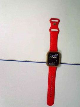 01-200621095: Apple watch se 2 gps 40mm starlight aluminum case with starlight sport