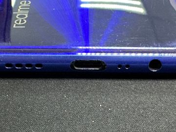 Б/у Мобильный телефон Realme 6 8/128gb 01-200844638