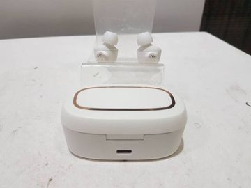 19-000006674: Agptek white