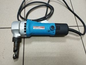 Б/в Електроножиці Sturmax esm9060p 01-200864169