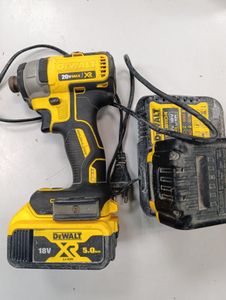 Б/в Шурупокрут Dewalt dcf887/ 2акб 4+5ah/ зп 01-200874022