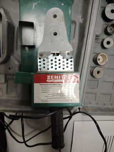 Б/в Паяльник для труб Зенит зпт-900 01-200896982