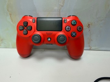 Б/у Геймпад Sony dualshock 4 v2 01-200928366