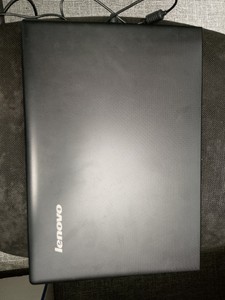 Lenovo 15/pentium 3825u ddr3/4gb ddr3/hdd 1000 gb/geforce 920m 2gb