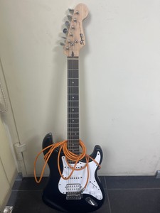 Б/в Електрогітара Fender squier bullet strat ht hss 01-200975761