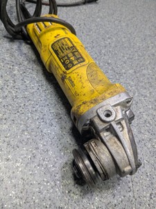 Б/в Кутова шліфмашина Dewalt dwe4057 01-201008523
