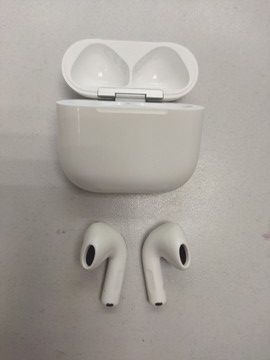 Б/в Навушники Apple airpods 4 with active noise cancellation 01-201032150
