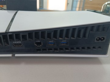 Б/в Ігрова приставка Sony ps 5 slim 1tb/2 джой/зарядка/навушники 01-201056204