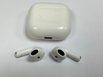 Б/в Навушники Apple airpods 4 01-201087004